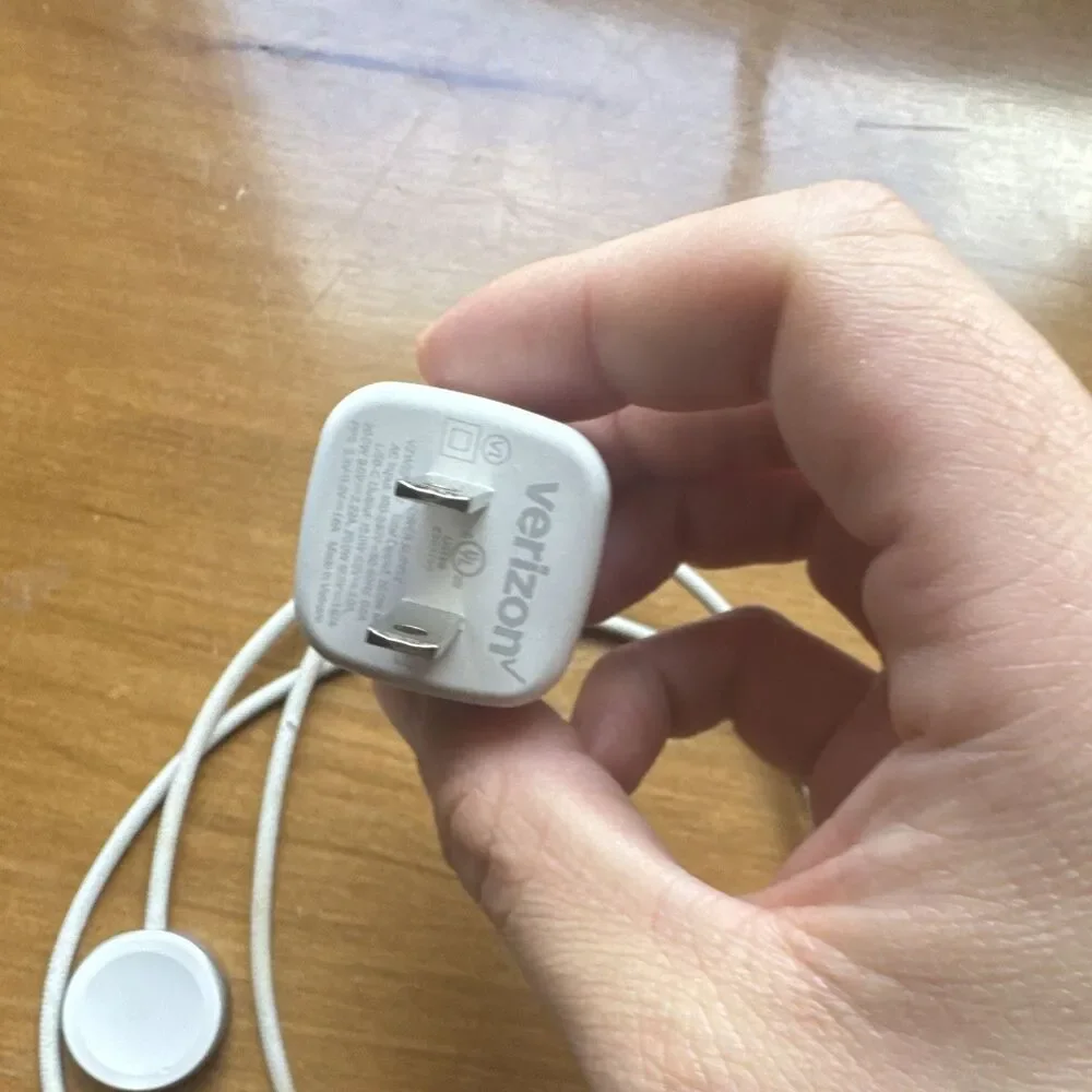 Verizon Magnetic Smart Watch Charger Puck Cable 1m w/ White USB-C Adapter